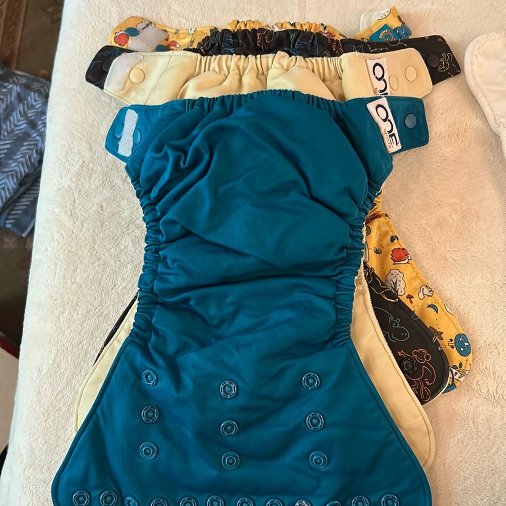 Grovia Vibrant Modern Cloth Diapers with Snap Closures